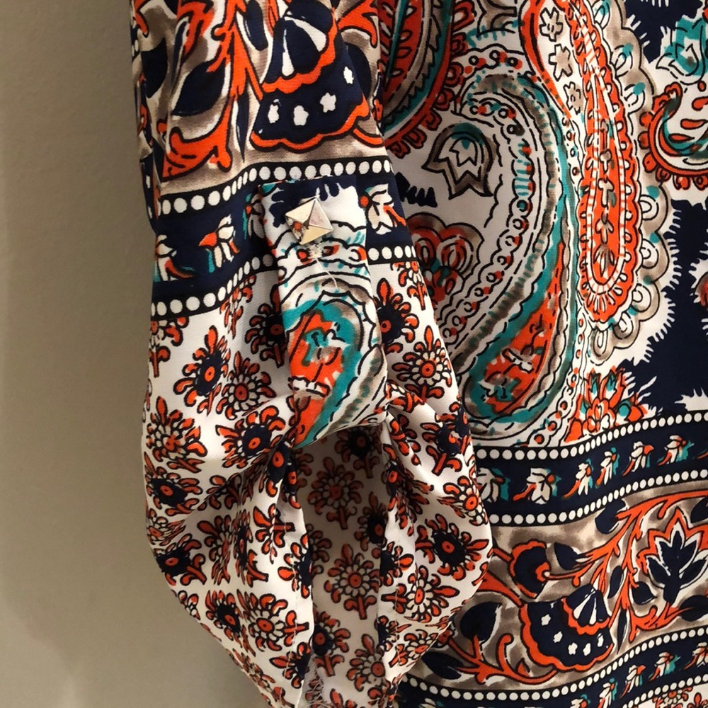 Beautiful work blouse - Picture 3 of 5